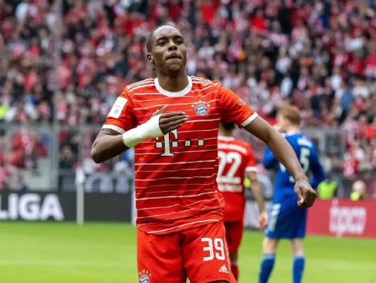 法尔克内幕，拜仁在若纳坦-塔争夺战中力压巴萨，一揽子操作彰显德国霸主决心