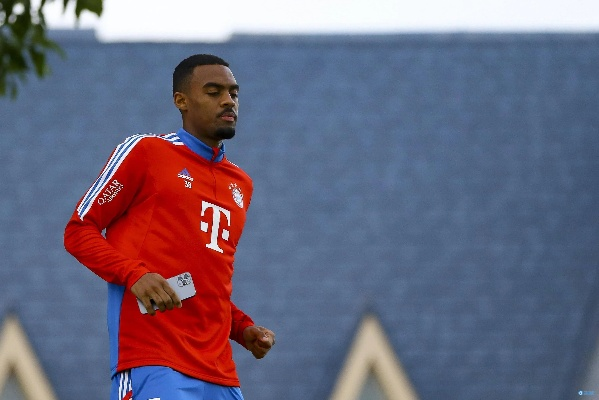 拜仁内部遗憾不已，法尔克透露球队后悔卖掉赫拉芬贝赫