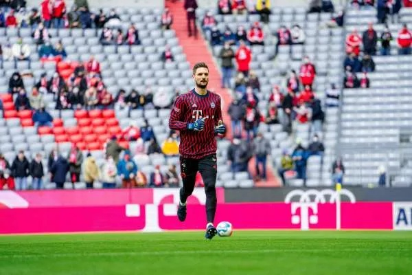 天空体育曝料，乌尔赖希将与拜仁续约一年，续约细节正式确认！