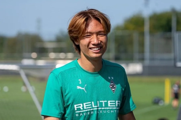 德天空独家报道，板仓滉并非拜仁心仪目标，球员转会英超成可能