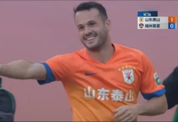 鲁媒曝泰山三叉戟未达预期,谢文能否逆袭赢回主力位置? 鲁媒曝泰山三叉戟未达预期,谢文能否逆袭赢回主力位置?