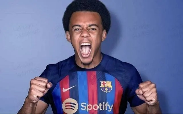 孔德经纪人诉巴萨未付300万欧佣金，足球经纪市场再掀波澜